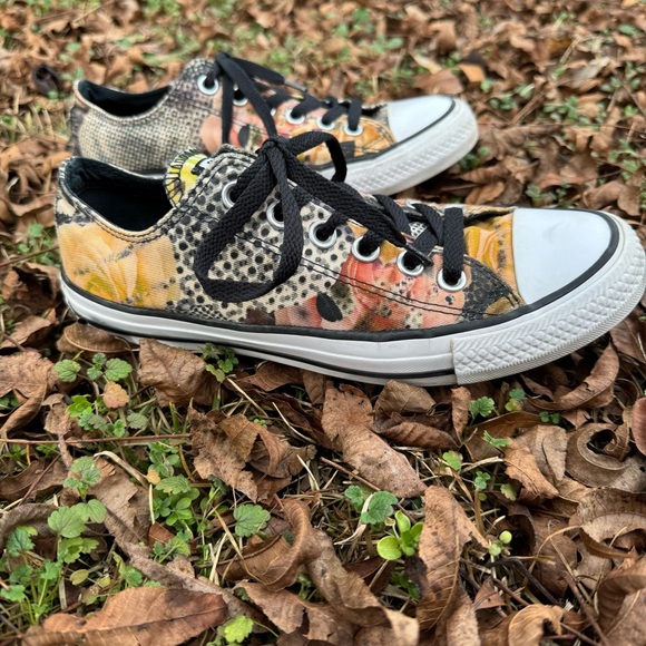 Converse all star women’s Multicolor Graphic Sneakers - Picture 5 of 10